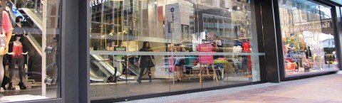 Frameless Glass Shop Fronts